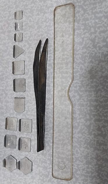 Alət dəstləri: Tərəzi daşlırı sovet istehsalı, çox yaxşı vəziyyətdədir. Material — 7