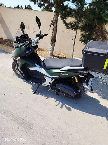 elektron samokat: Freedom skuter – şəhər və yüngül ofroud üçün rahat maxi-skuterdir — 2