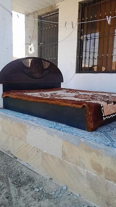 2nəfərliy taxt.yaxşı vəziyyətdədi.Sabunşuda baxa bilərsiz