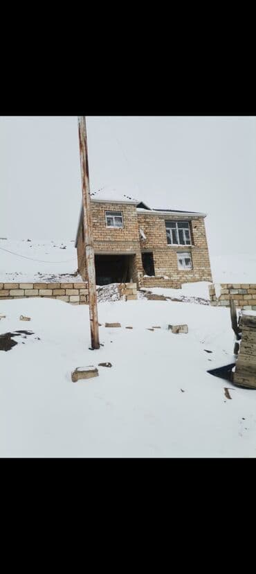 yevlaxda 1 otaqli evler: 4 otaqlı, 250 kv. m — 1