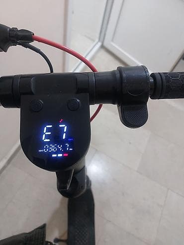 samakat islenmis: Elektrik skuter – iTeco brendi - Rəng: qara - Rulda LED displey — 2