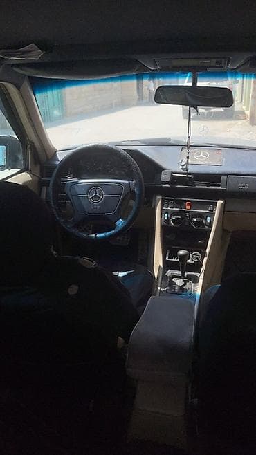 mersedes maqintafon: Mercedes-Benz E 220: 2.2 l | Sedan — 7