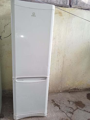 mini bar soyuducu: Indesit Nofros soyuducu əla soyudur işləyir çürüyü yoxdur. 60x190 cm — 1
