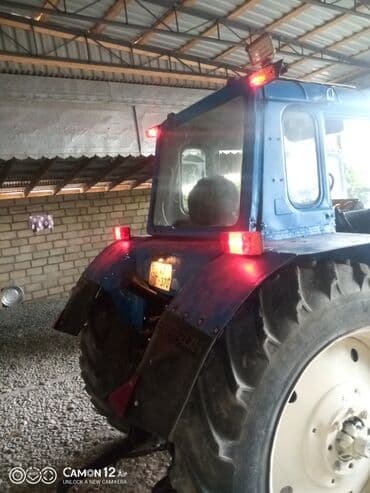 Коммерческий транспорт: Traktoru Texniki təsvir: -mtz 80 heçbir pitablemi yoxdu təkərləri — 4