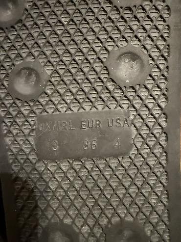 qara ketler: Minecraft temalı rezin/slayder terliklər - Rəng: qara əsas — 2