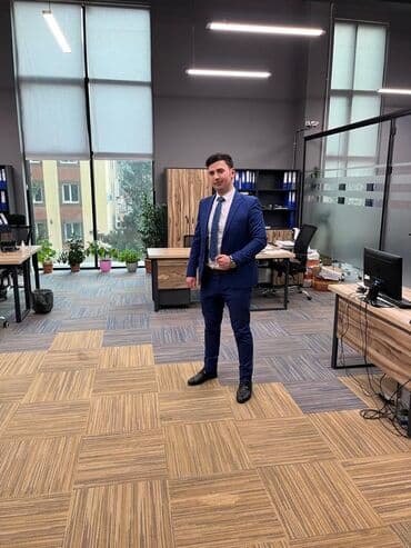 şexsi sürücü axtarılır: Salam şəxsi ailə sürücüsü işi axtarıram.26yaşım var subayam subay — 2