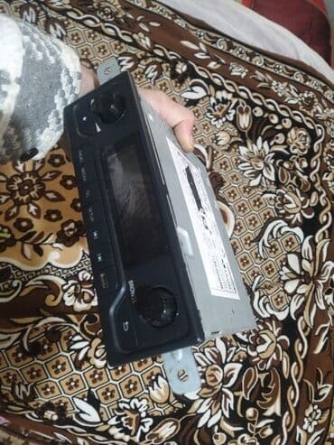 kredit maqintafon: Maqnitol, AUX — 2