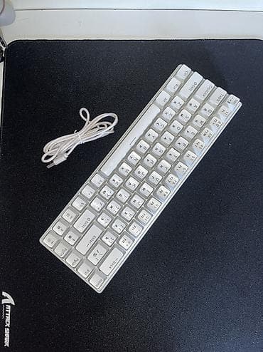 Mexanik klaviatura 4 aydi isledilib ideal veziyyetde,sadece karobkasi
