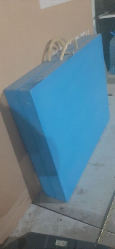 heyet ucun oturacaqlar: Mavi rəngdə transformasiya olunan metal stol və taburet dəsti - — 7