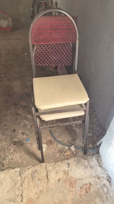 Флаги: Дерево, Квадратный стол — 4