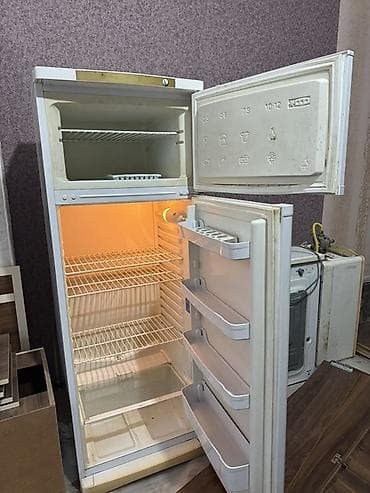 indesit soyuducu satilir: 2 qapılı Indesit Soyuducu Satılır, rəng - Ağ — 2