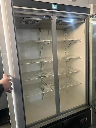 Restoranlar, şirniyyat sexləri ucun SOYUDUCU ŞKAF SATİLİR. ÖLÇÜ ENİ