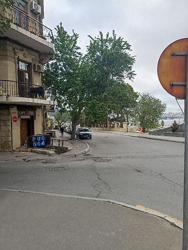kafe resdaran: Pub kafe arendaya verilir gündəlik 20 AZN 10 günün pulu əvvəlcədən — 9