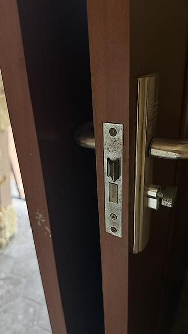 3qapı(xırda deffektləri var) MDF interyer qapısı – şüşəli dizayn - — 4