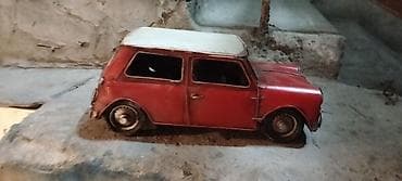 mini cooper: Metaldan hazırlanmış klassik Mini Cooper üslublu model avtomobil — 4
