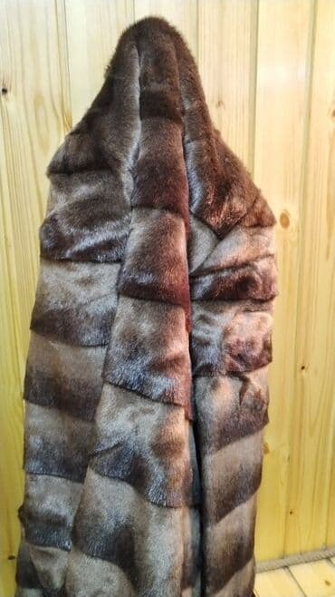 женские шлепанцы с мехом: Zərif və dəbdəbəli şuba 250 azn e alinib 1 defe geyinilib 🙏 real — 2