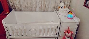 carpayi usaq: Oğlan və qız üçün, Dördbucaq, Beşik, Dəstsiz, Matras ilə, Yellənmə mexanizmsiz — 10