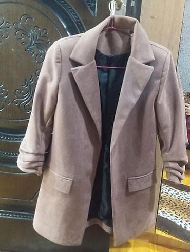 Qadın üçün klassik pencək - Rəng: açıq qəhvəyi (bej tonlarında) -