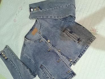 AMISU brendinin qadın üçün denim gödəkçəsi - Material: klassik mavi