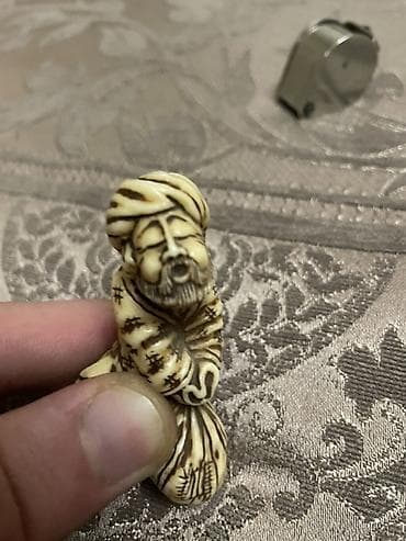 yuxuda qara muncuq gormek: Fiqur, Rezin, rəng - Bej — 2