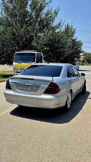 mercedes salonu: Mercedes-Benz E-Class: 2.2 l | 2006 il Sedan — 5