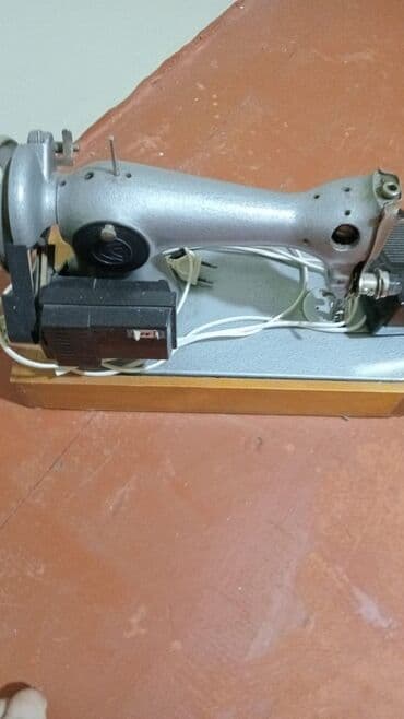 tikiş maşını matoru: Elektrik tikiş maşını - Kompakt, stolüstü model - Metaldan möhkəm — 1