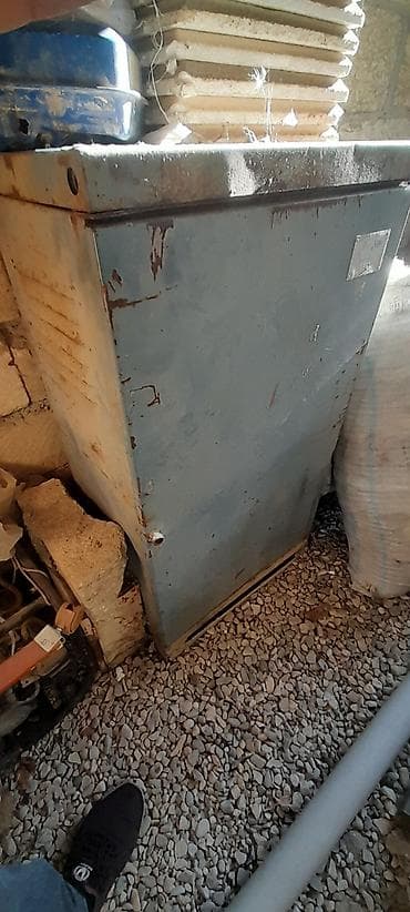 islenmis demir borular: Sənaye tipli gərginlik tənzimləyicisi / avtomatik stabilizator (şkaf — 4