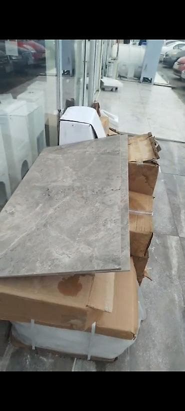 metbext skaflari: Banyonuz üçün qaya fakturalı keramoqranitdən hazırlanmış — 2