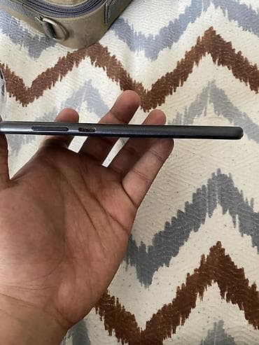 philips xenium 9@9s: Huawei P8 Lite 2017, 16 GB, rəng - Qara, Qırıq, Barmaq izi, Sensor — 3