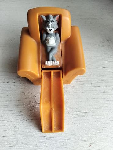 ucuz oyuncaqlar: Mcdonald's oyuncaqları-Tom və Jerry temalı kiçik fiqurlar dəsti - — 2