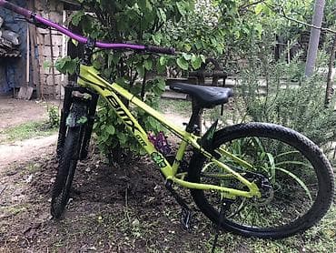 BTMX GTR dağ velosipedi - Çərçivə: yüngül alaşımlı, lime-yaşıl rəng