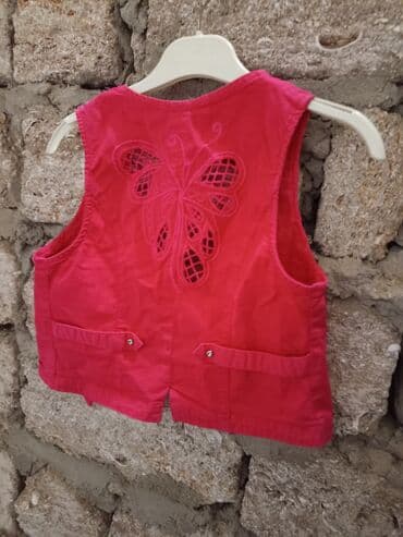 детская рубашка под запонки: Geyimlərin hər biri 50 qəpikdi. Uşaq və yeniyetmələr üçün geyimlər — 32