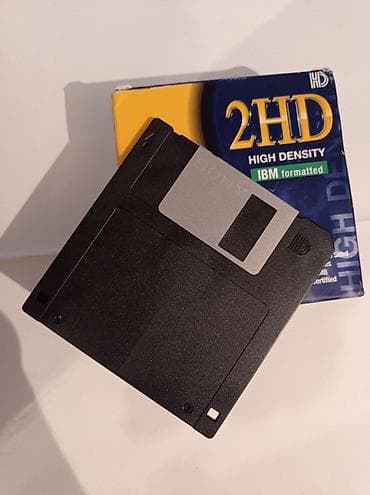 CD, DVD disklər: Məhsul: Sony 3.5” (90 mm) 2HD disketlər — High Density, IBM formatlı — 1