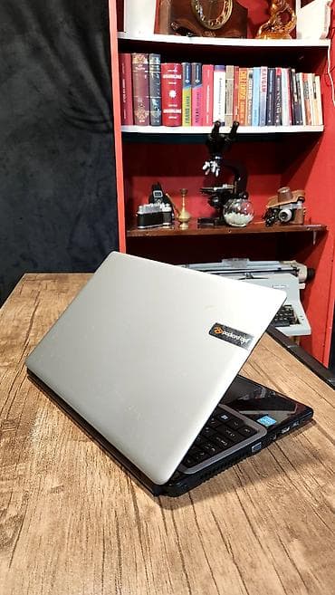 Packard Bell Z5WT3 Səliqəli işlənib, tam ideal vəziyyətdədir. ✅ CPU — 4