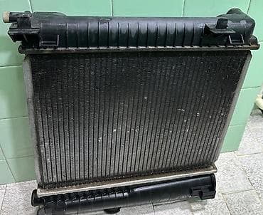 Mühərrik soyutma radiatorları: Universal auto 202, Orijinal, Yaponiya, İşlənmiş — 2