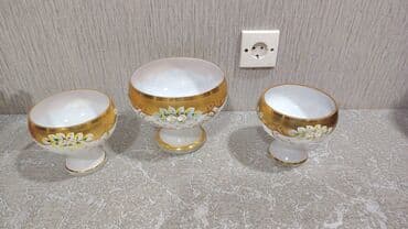 ağ xalca: Məhsul: 3 ədəd dekorativ şirniyyat/qəndlik qab dəsti Təsvir: - — 1