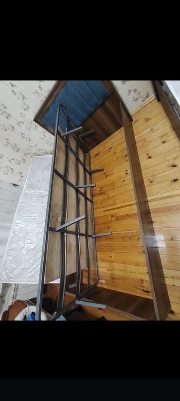 Audi: Б/у, Односпальная кровать, С матрасом, Без выдвижных ящиков — 4