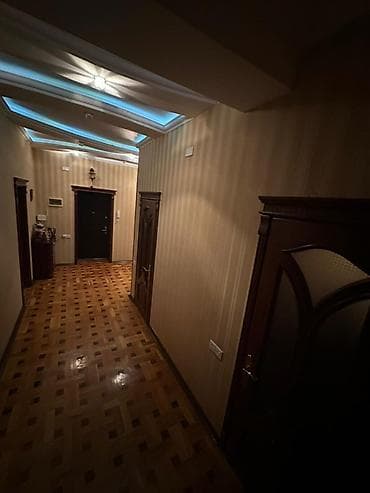 ucuz ev: Yasamal, 3 otaqlı, Yeni tikili, m. Elmlər Akademiyası, 102 kv. m — 6