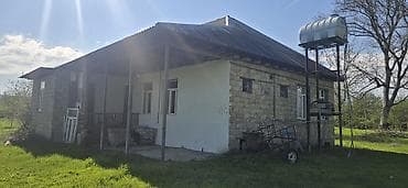 1 otaqlı ev: Qəbələ, 120 kv. m, 4 otaqlı, Hovuzsuz, Su — 1