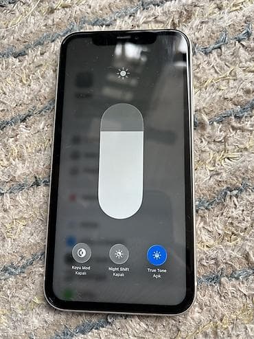 bit birə: IPhone 11, Ağ, Face ID — 4