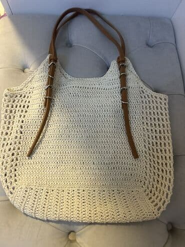 Çantalar: Çiyin çantası, Stradivarius — 1