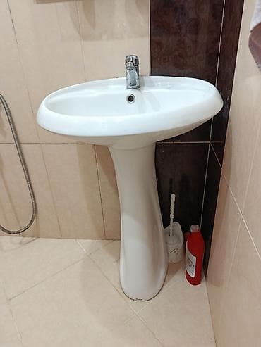 krantlar: Pedestal tipli hamam çanağı və qarışdırıcı kran - Material: keramika — 1