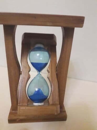 1 iyuna aid sekiller: Masaüstü saatlar, Qum — 2