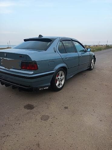 m3 e46: BMW 3 series: 1.8 l | 1993 il Sedan — 2