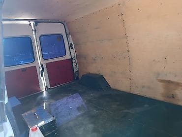 bmw x1 sdrive20d efficientdynamics: Ford Transit: 2.5 l | 1998 il Van body type — 8