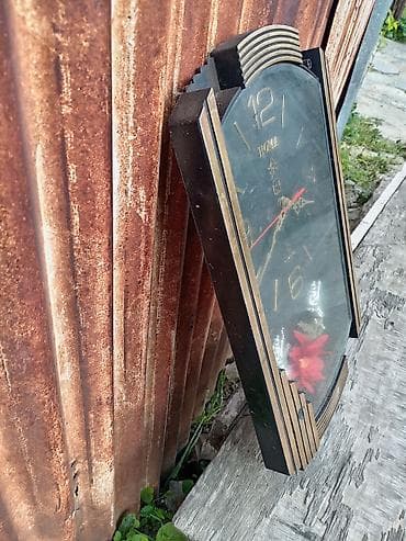 Ev saatları: Divar saatları, Saniyə əqrəbi — 4