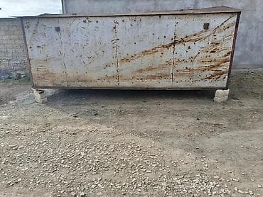 bakixanov kirayə ev: Metal qaraj/konteyner - Material: qalın metal konstruksiya, üçbucaqlı — 1