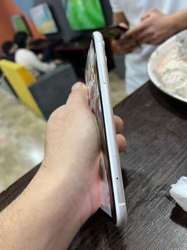 Mobil telefon və aksesuarlar: IPhone 11, Ağ, Simsiz şarj — 6