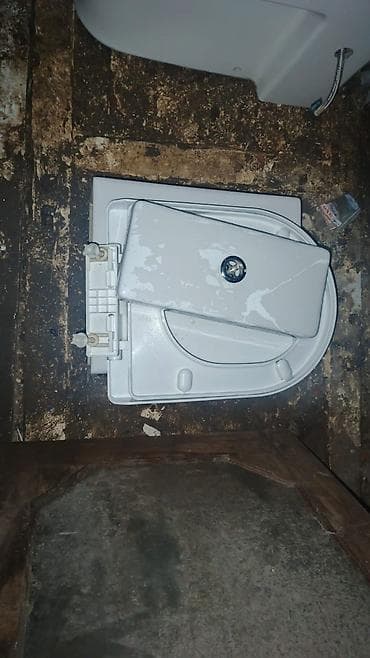 unitaz satilir: TƏCİLİ SATILIR. ! Tezə unitaz istifadə olunmayıb.Real müştəriyə — 8