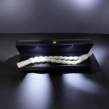 Ağ rəngli təsbeh – klassik dizayn - Material: südlü-ağ tonlarda